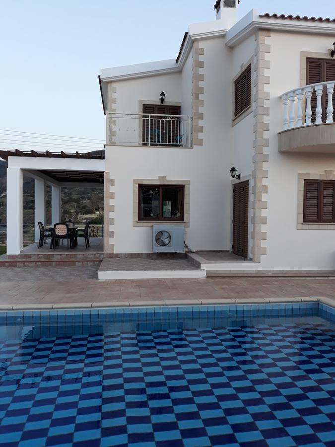 Kalli Villa Pomos Exterior photo